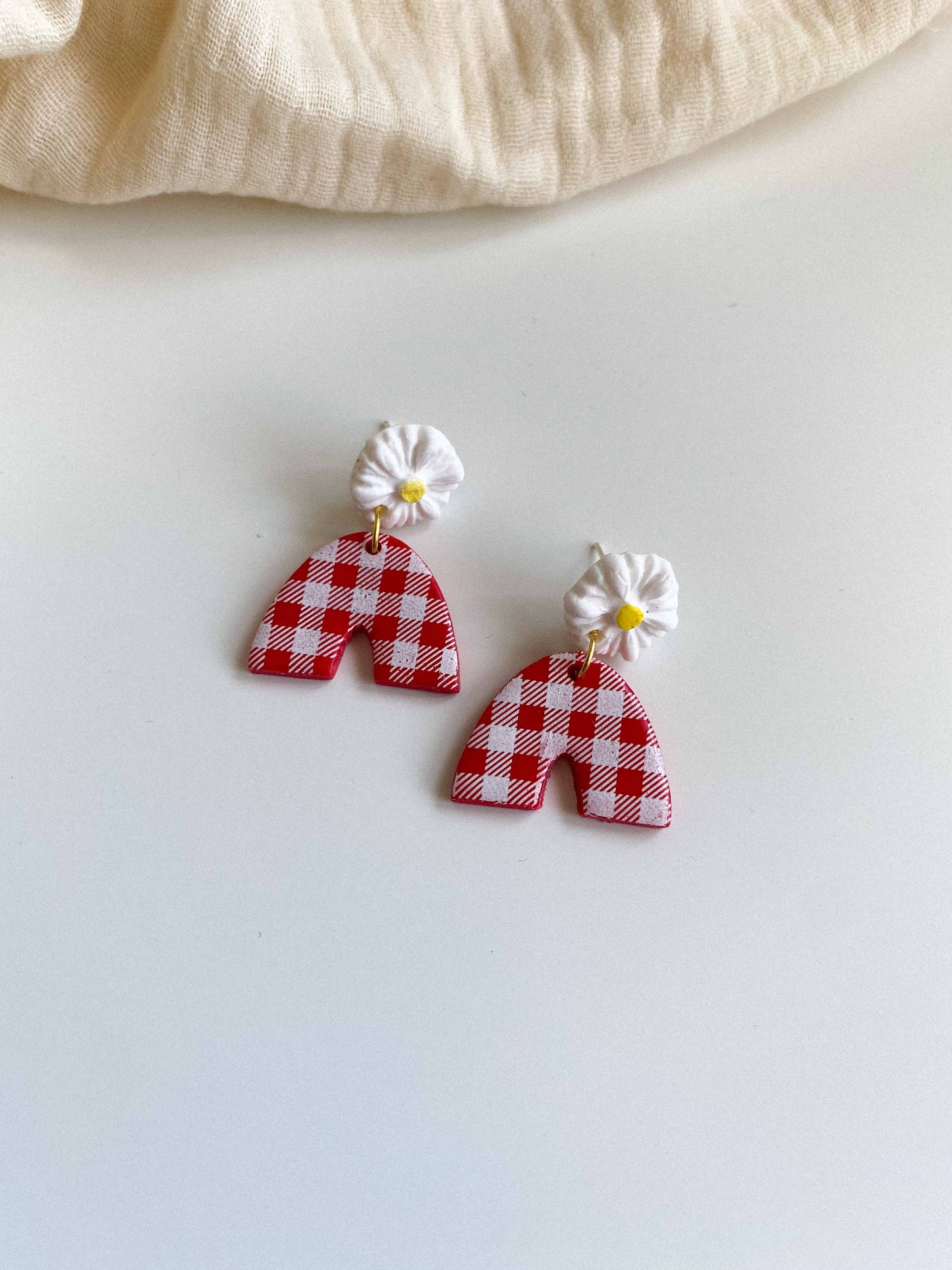 Gingham Small Daisy Arches